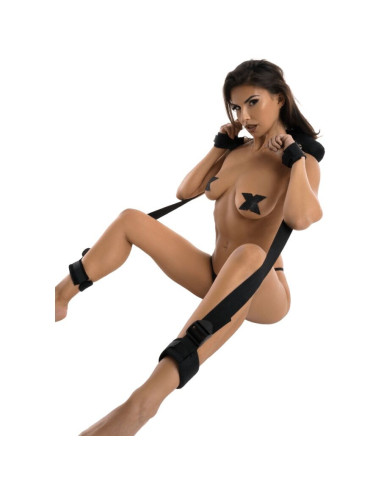 HIDDEN DESIRE - EXTREME SPREAD MASTER WITH CUFFS