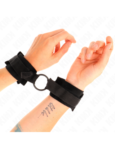KINK - BEGINNER FUR HAND CUFFS 25 CM WITH O-RING 4 CM BLACK ADJUSTABLE 15-25 CM