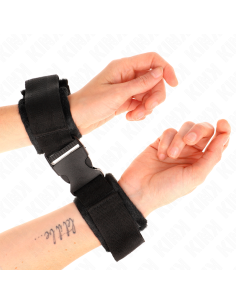 KINK - RIŠO APYVOKOS SU KABLIUKAIS IR KILPELĖMIS IŠ NAILONO, RAUDONAS-JUODAS, 1 MODELIS, REGULIUOJAMAS, 25-35 CM X 6 CM